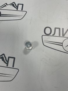 Болт на корпус фар Mercedes w204 w212 Болт на корпус фар Mercedes w204 w212